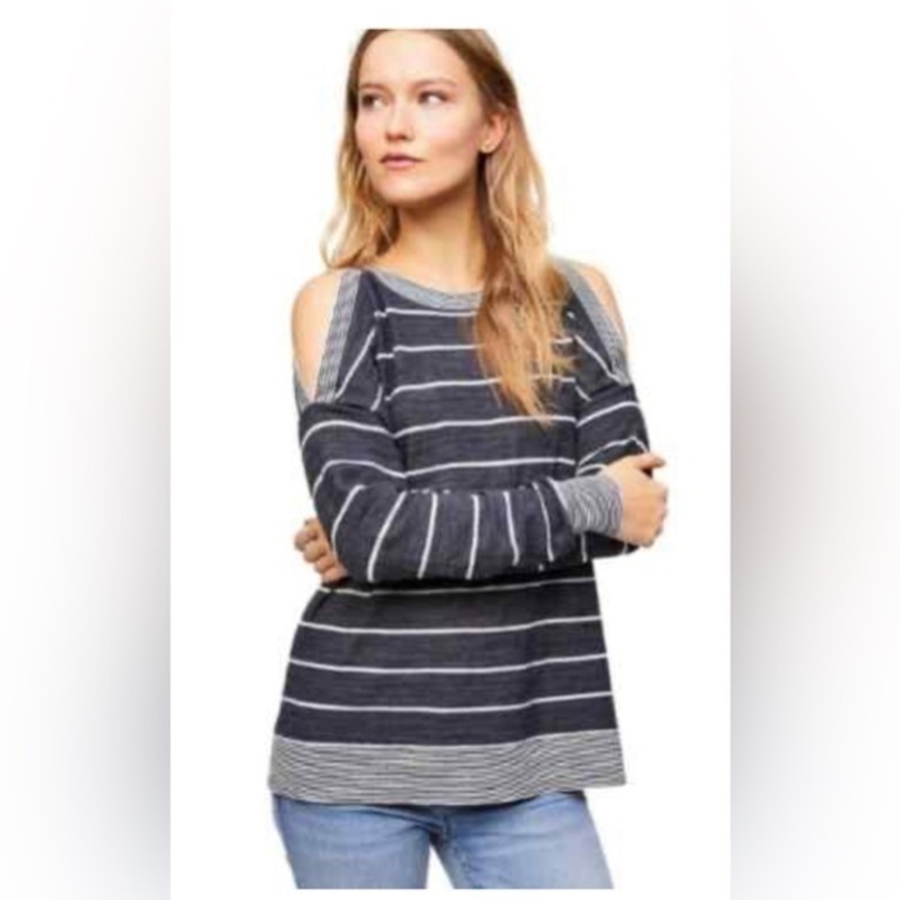 LOFT Peek a Boo Shoulder Gray Sweater Size XS